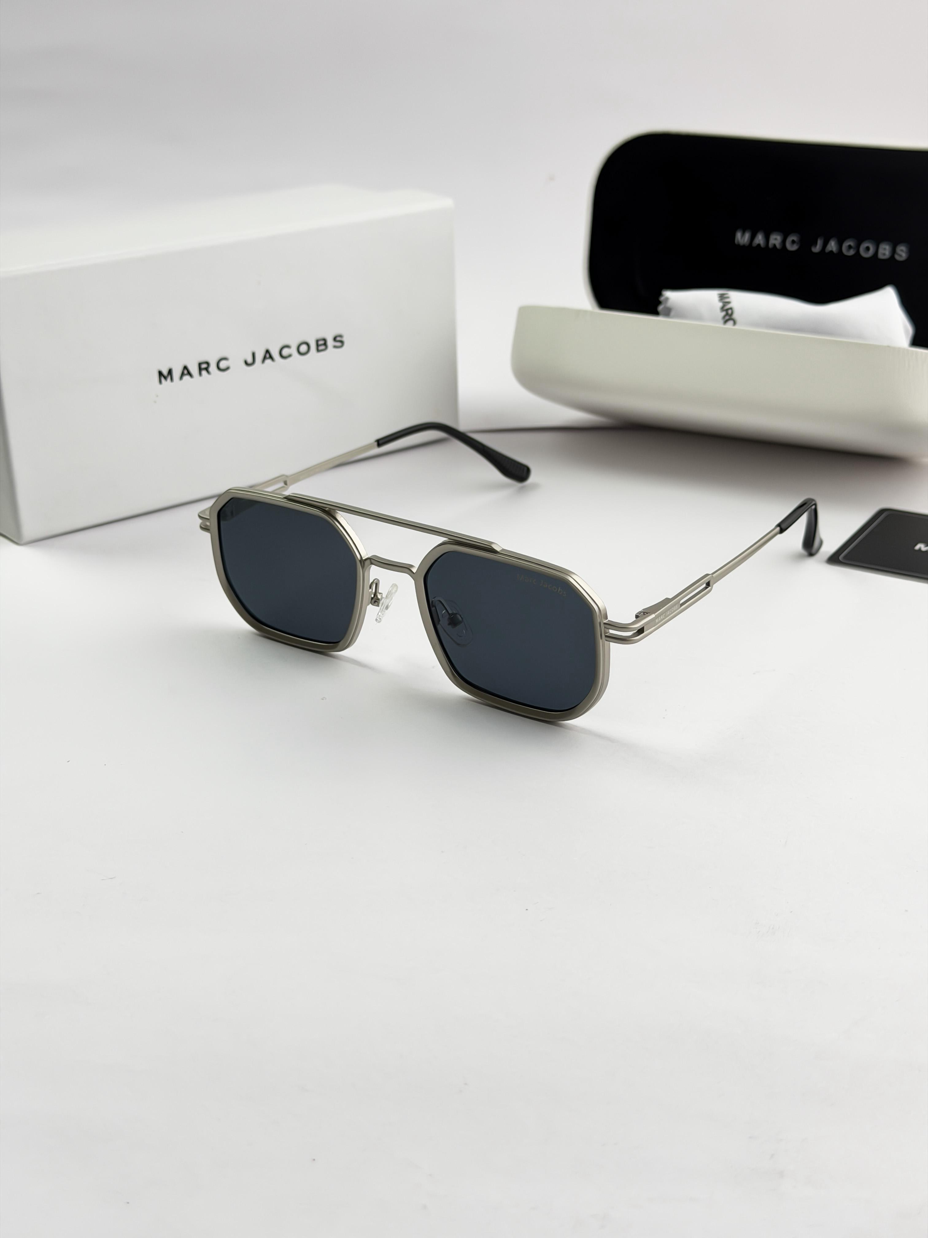 MARC JACOBS SILVER BLACK